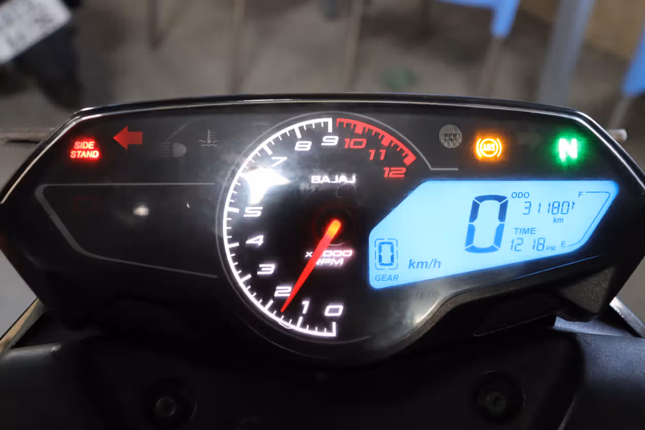 Bajaj Pulsar N250 Dual Channel