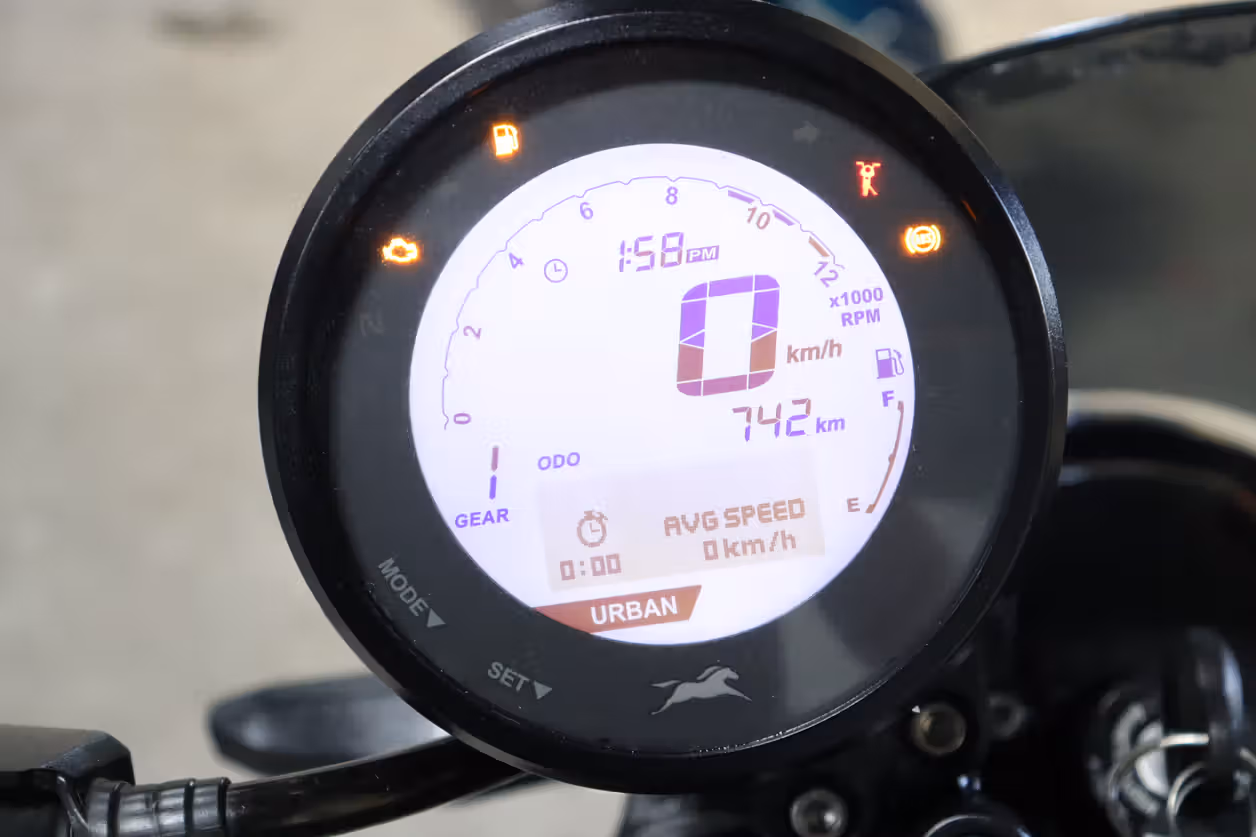 TVS Ronin Base Lightning Black