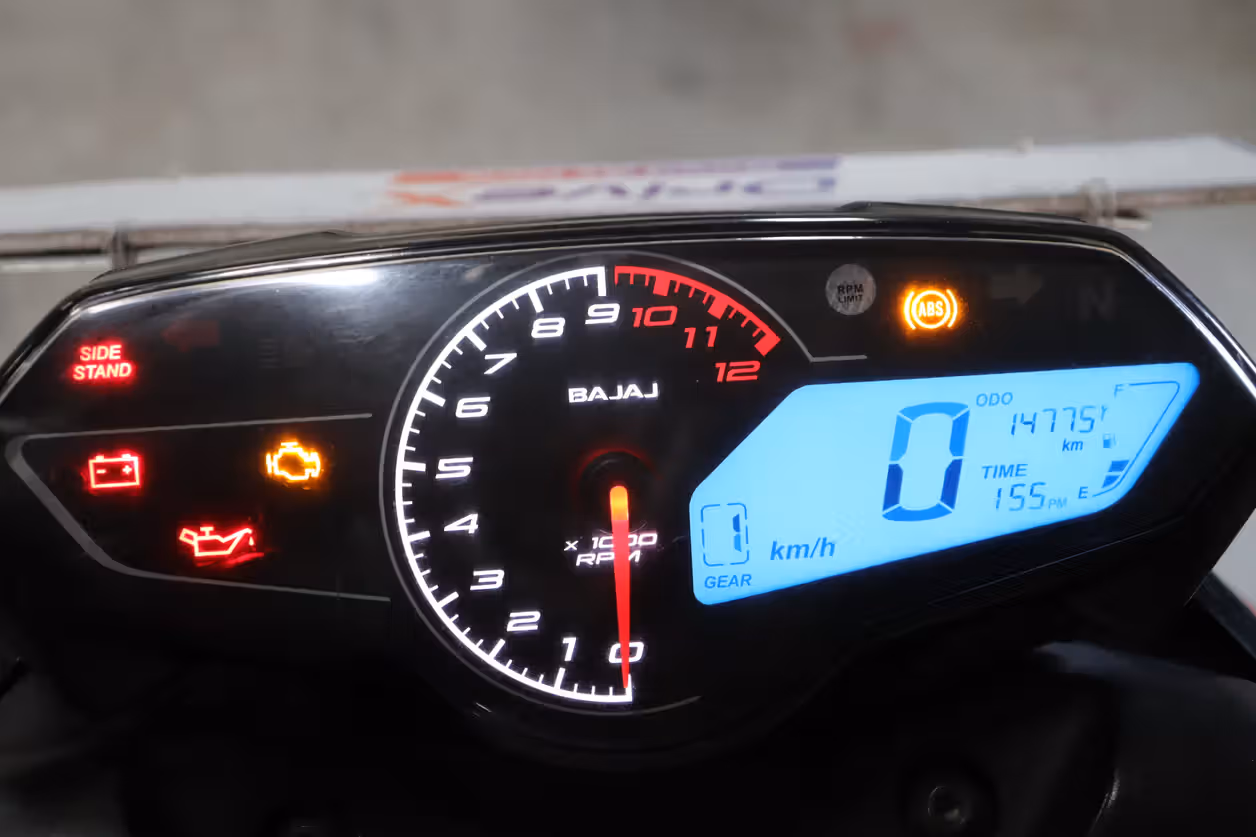 Bajaj Pulsar N250 Dual Channel