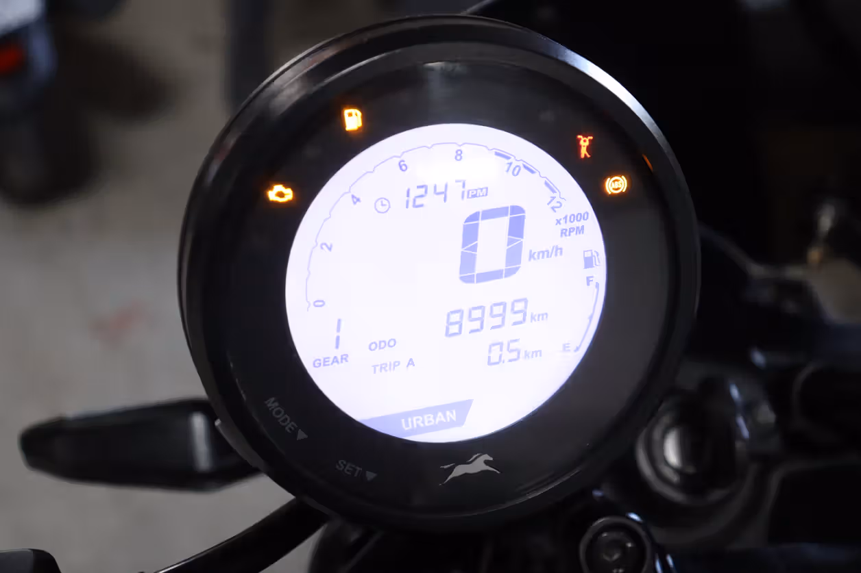 TVS Ronin Base Lightning Black