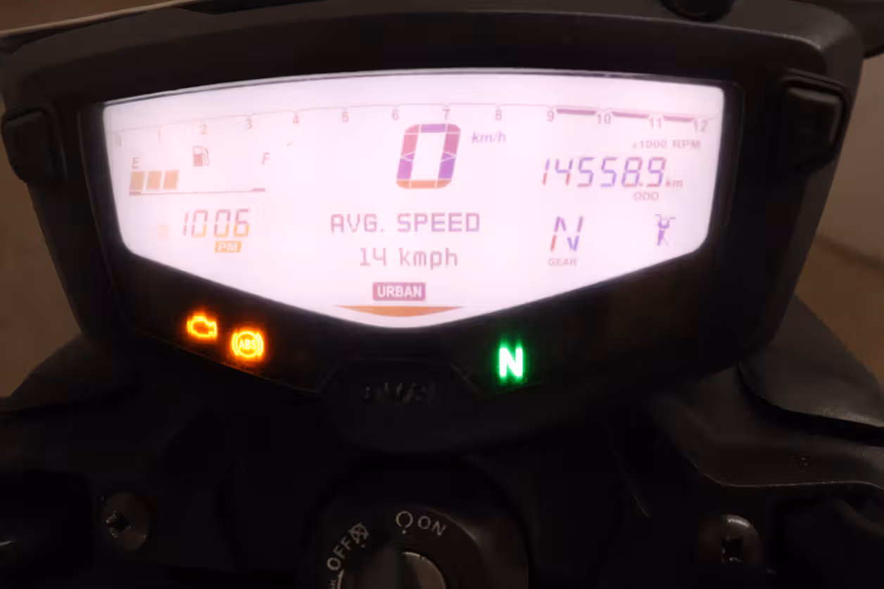 TVS Apache RTR 200 4V
