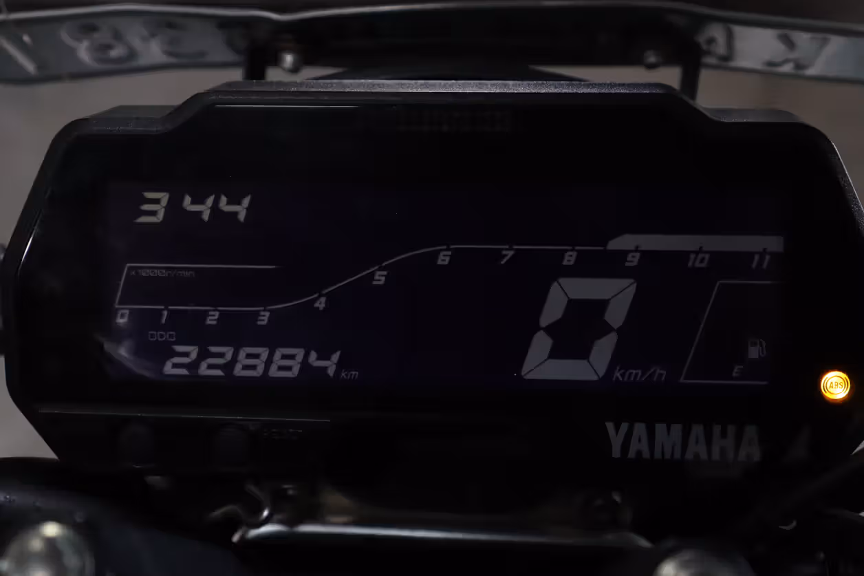 Yamaha FZS FI V4 STD