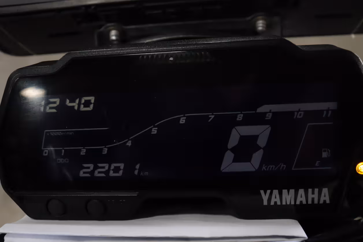 Yamaha FZS FI V4 STD