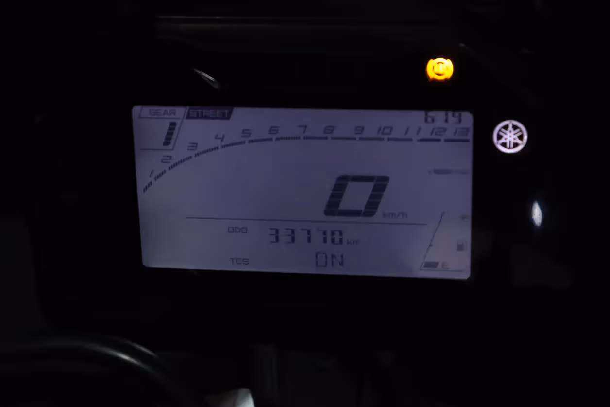 Yamaha R15M V3
