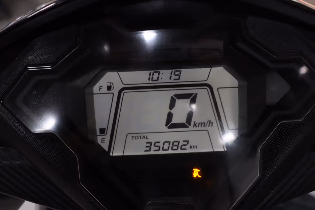 Honda DIO 125 DLX