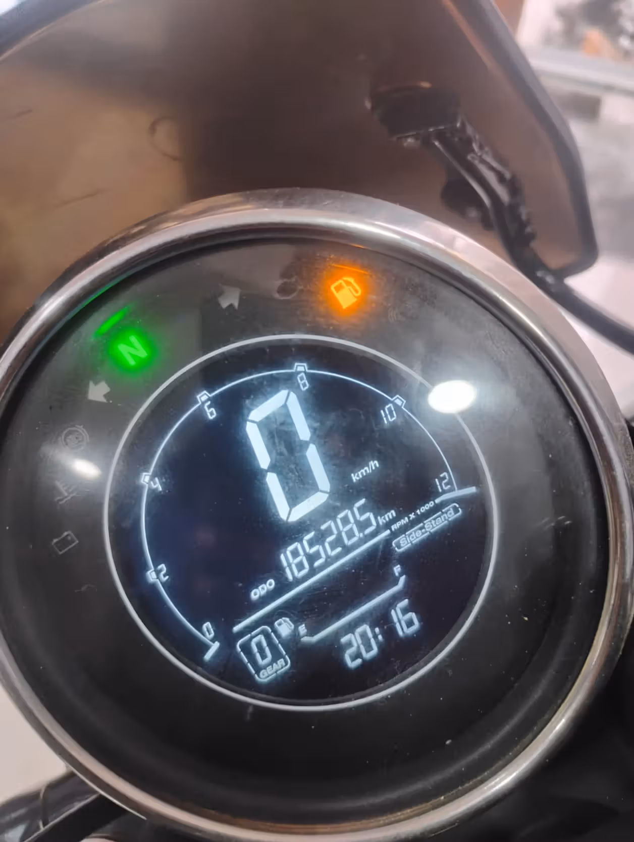 Yezdi Roadster Crimson Dual Tone