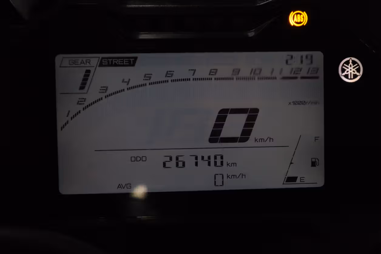 Yamaha R15M STD