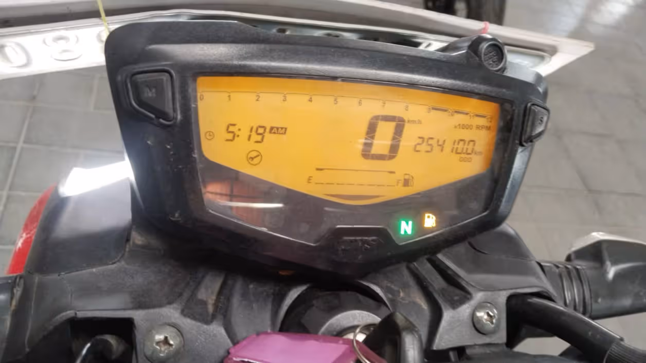 TVS Apache RTR 160 4V Disc ABS BS6