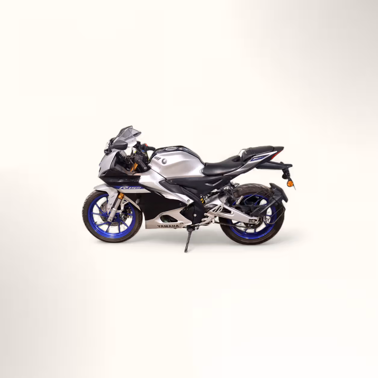 Yamaha R15M V3