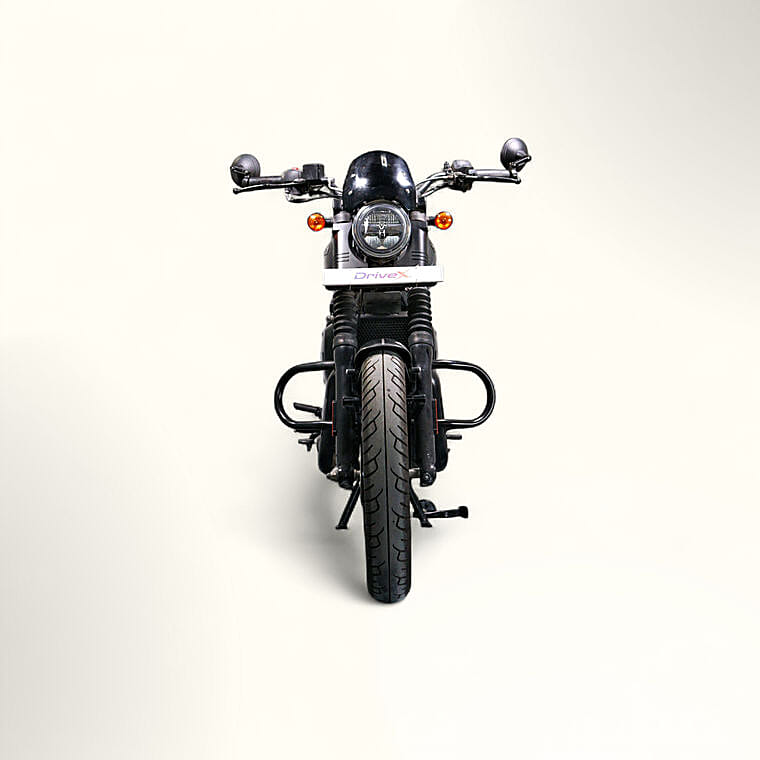 Yezdi Roadster Crimson Dual Tone