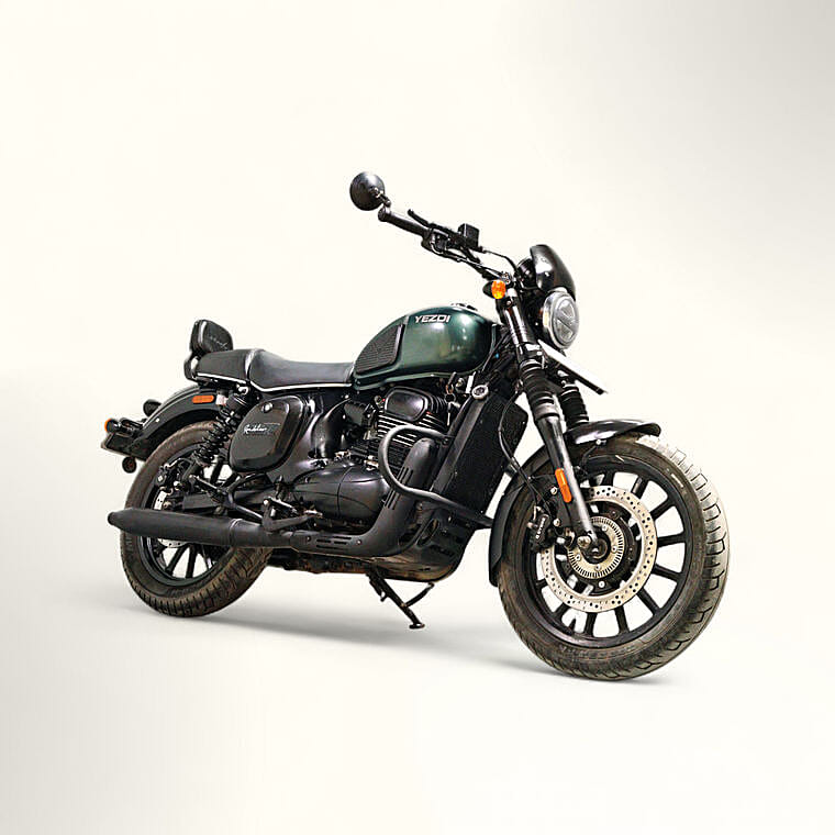 Yezdi Roadster Crimson Dual Tone