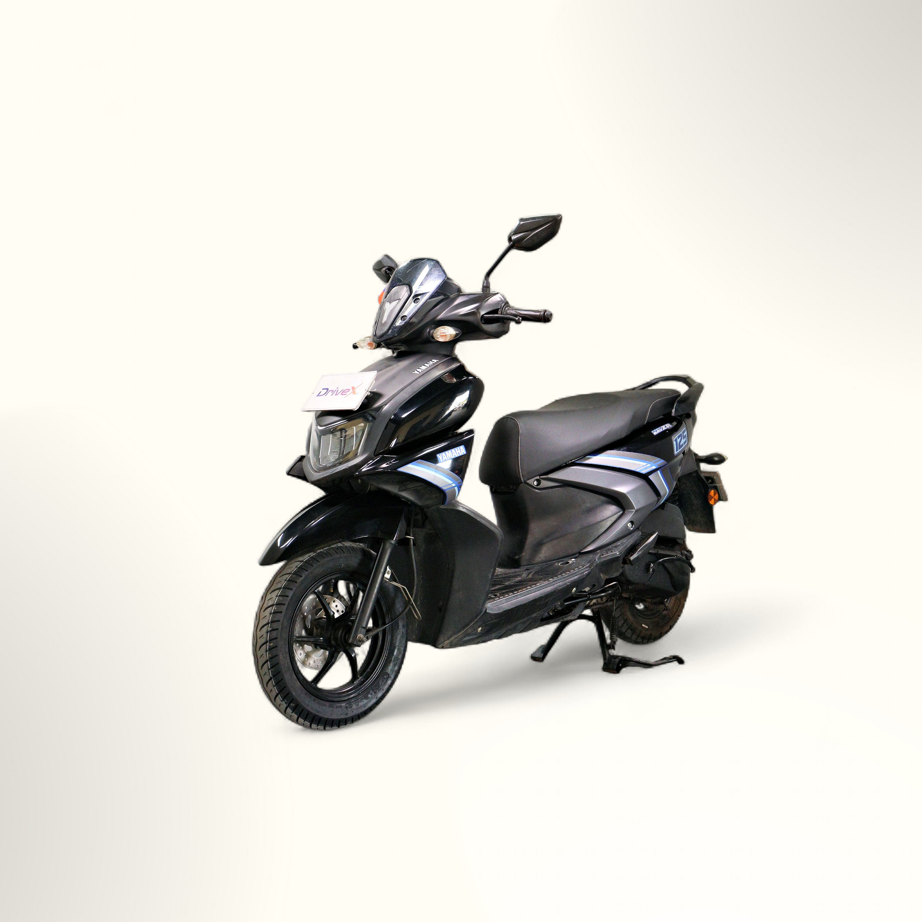 scooter yamaha zr on road price
