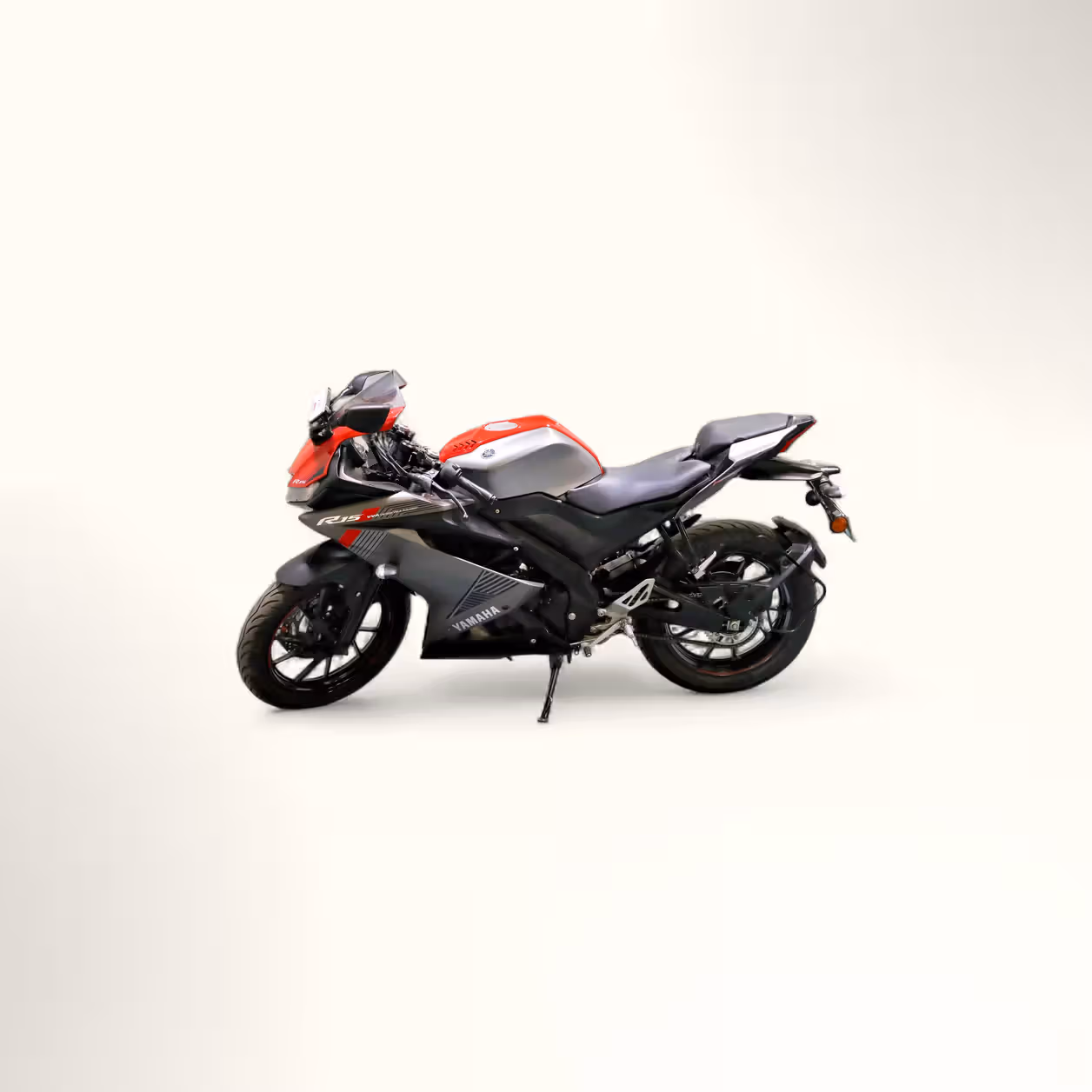 Yamaha R15 V4 STD