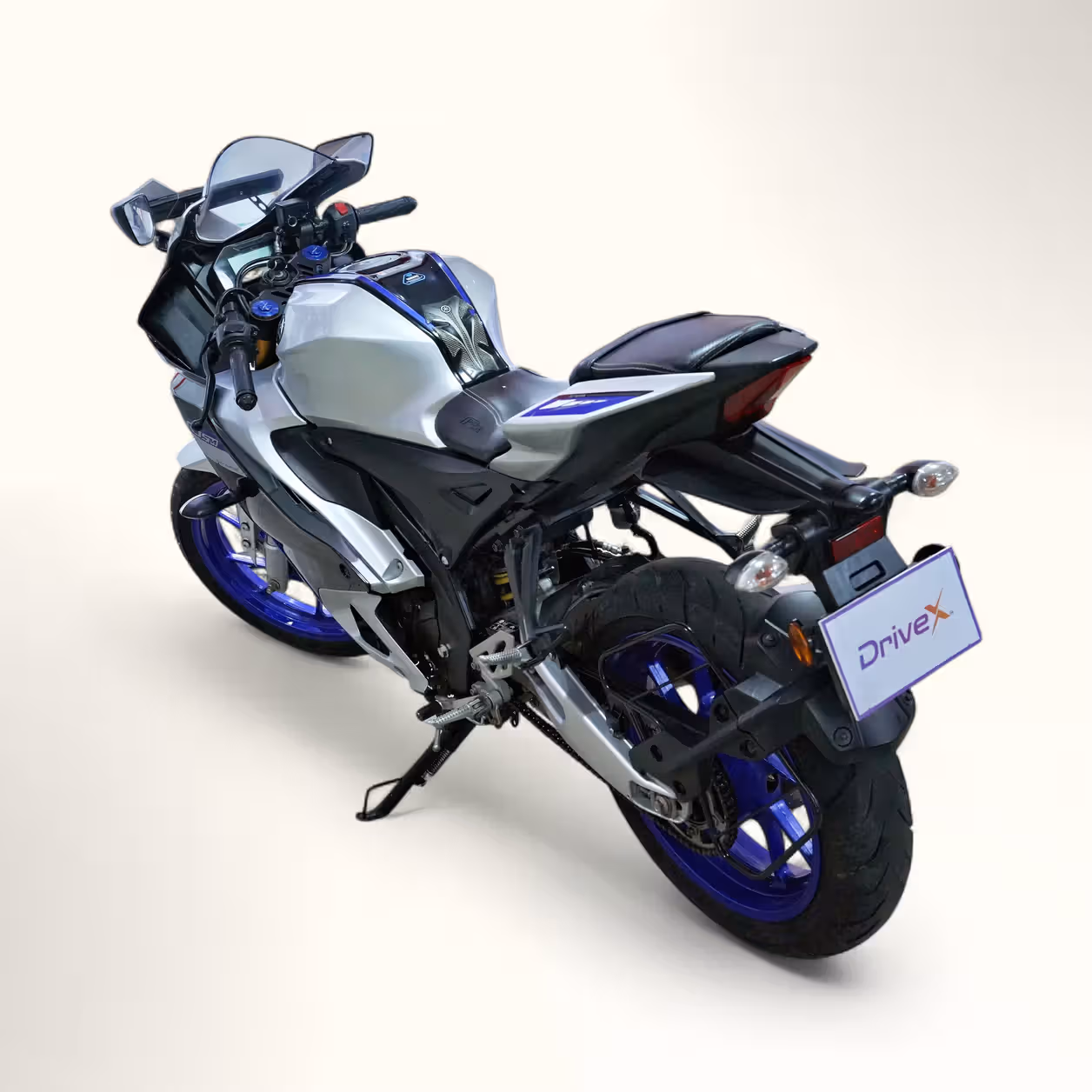Yamaha R15M V3