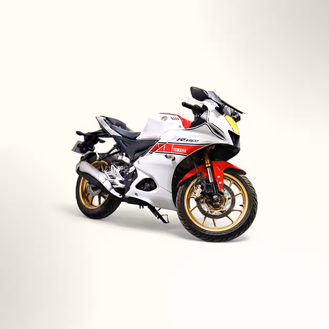 Yamaha R15M V3