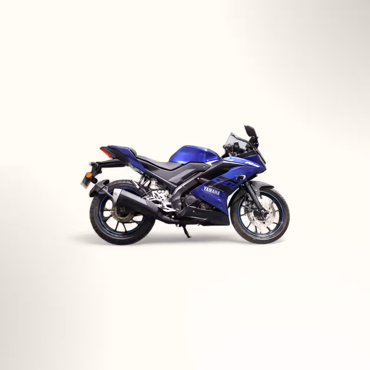 Yamaha R15 V4 STD