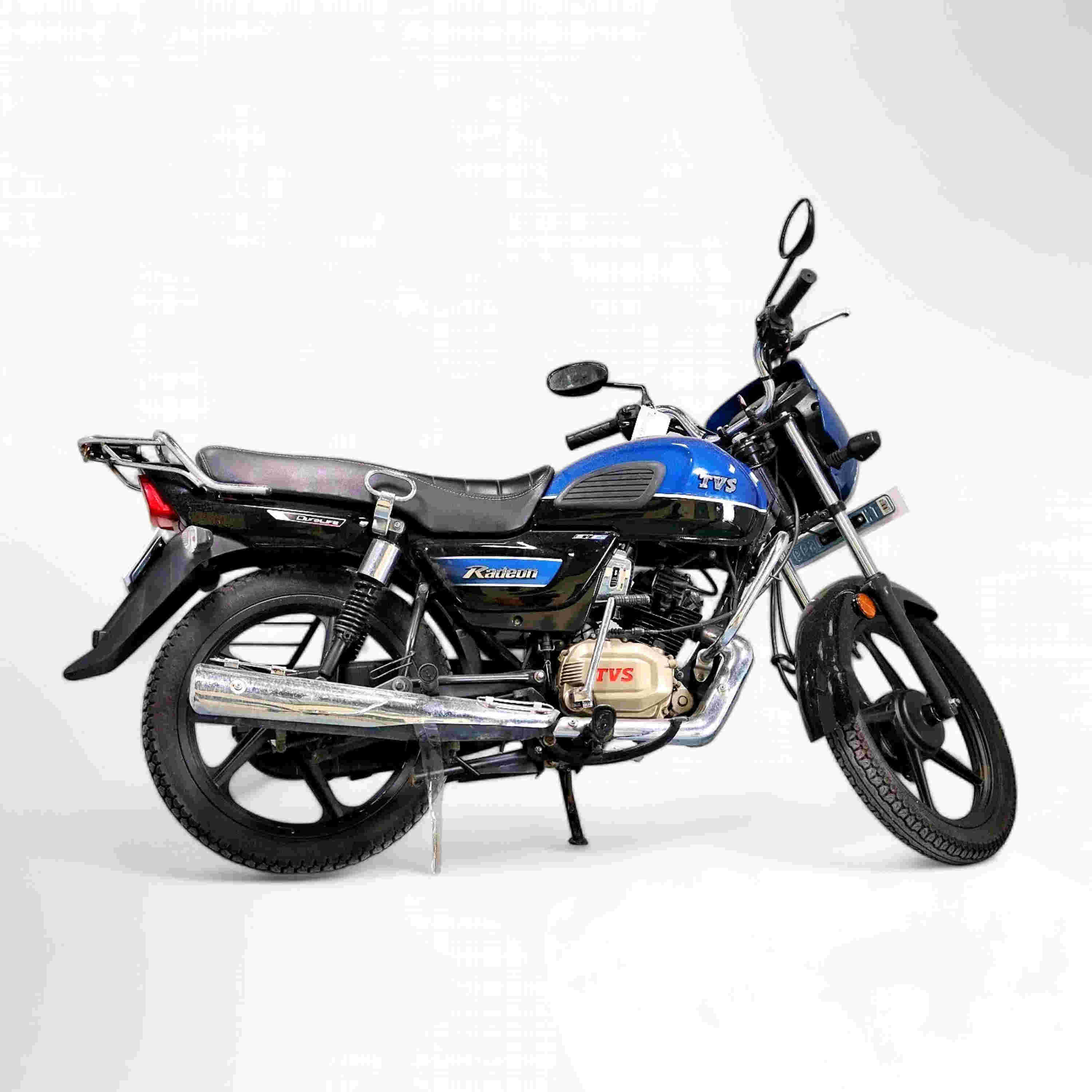 TVS Radeon BS6 Digi Drum Dual Tone 9 586 Kms Pre Owned Two Wheeler at DriveX