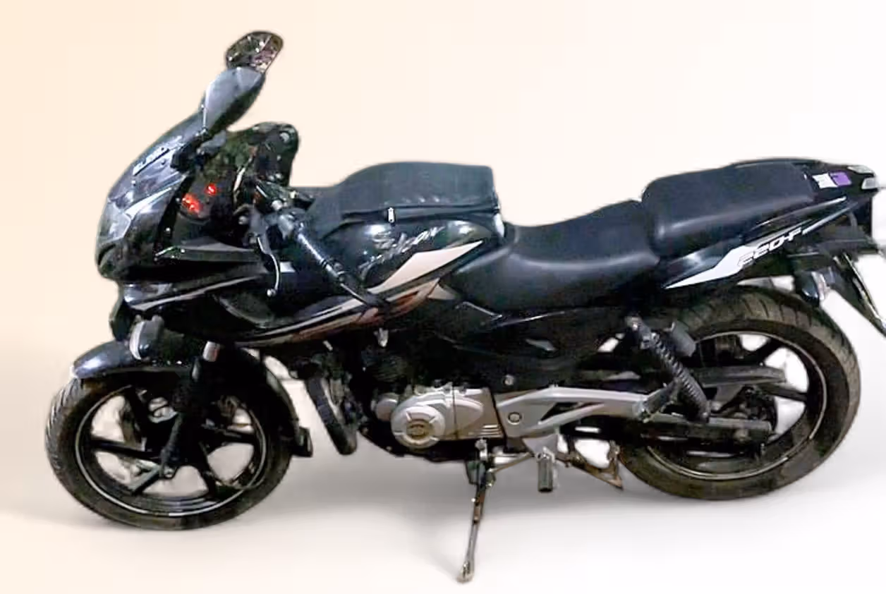 Bajaj Pulsar 220F STD