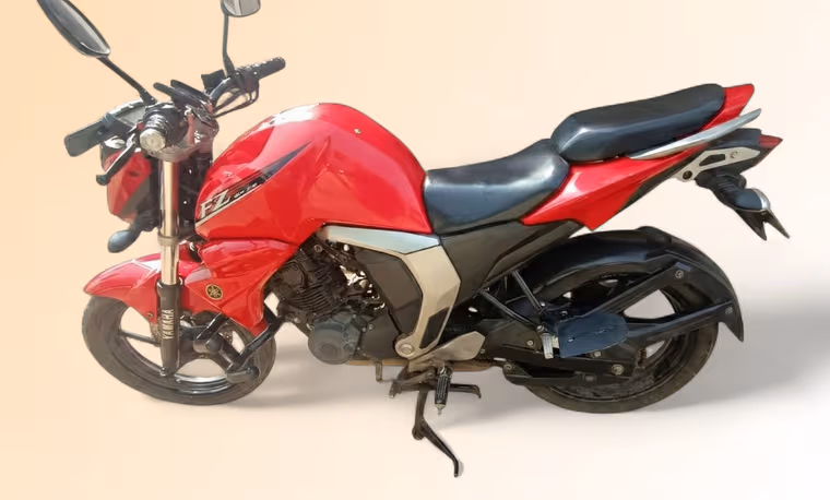 Yamaha FZ Standard