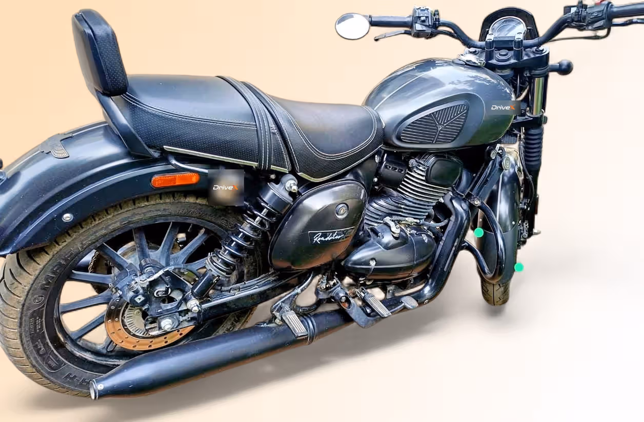 Yezdi Roadster Dark Steel Blue