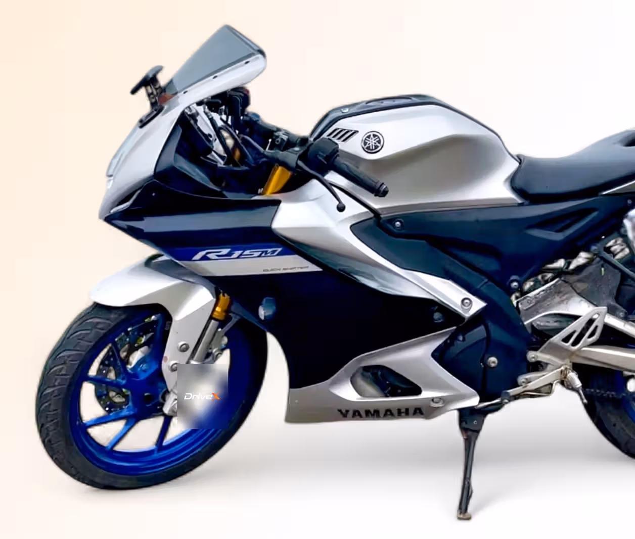 Yamaha R15M V4