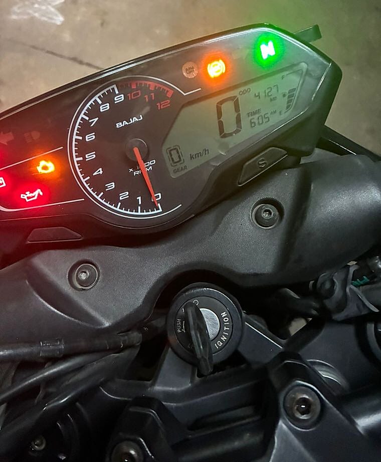 Bajaj Pulsar N250 Dual Channel