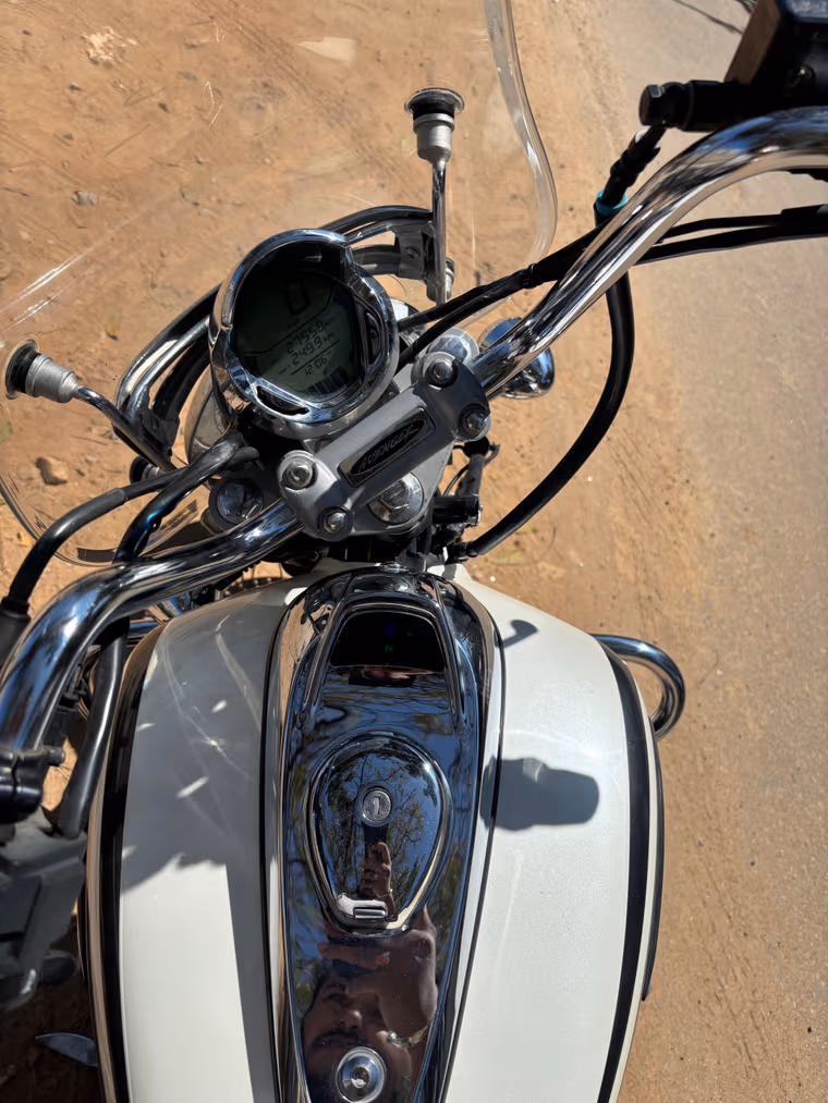 Bajaj Avenger Cruise 220 ABS