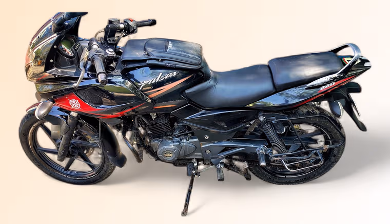Bajaj Pulsar 220F