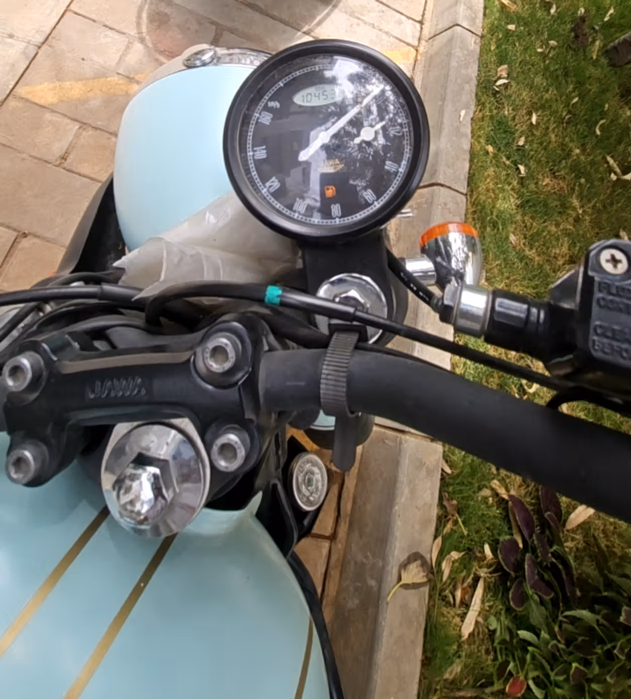 Jawa Forty Two Dual ABS