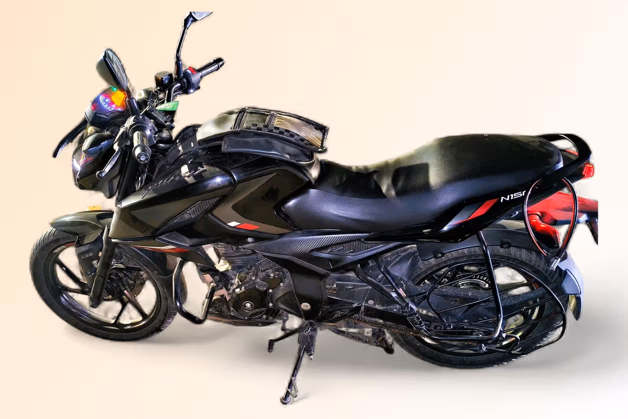 Bajaj Pulsar N150 Single Disc