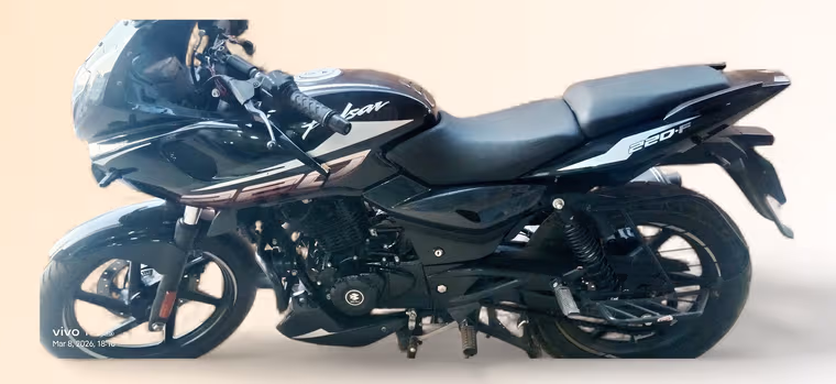 Bajaj Pulsar 220F