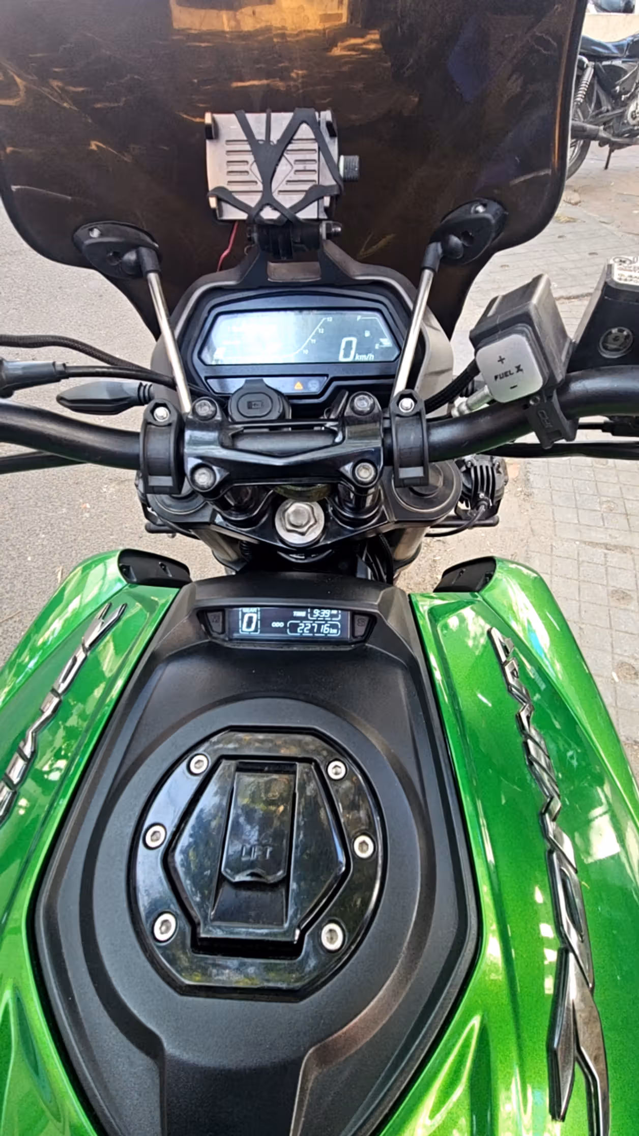 Bajaj Dominar 400