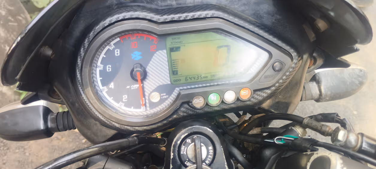 Bajaj Pulsar 150 Rear Disc ABS Dagger Edge Edition