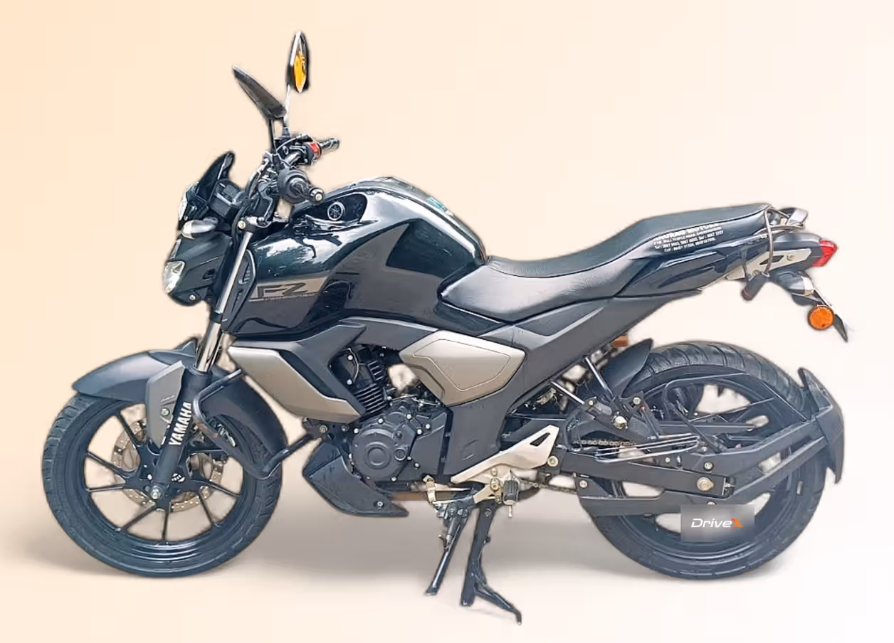 Yamaha FZ Standard