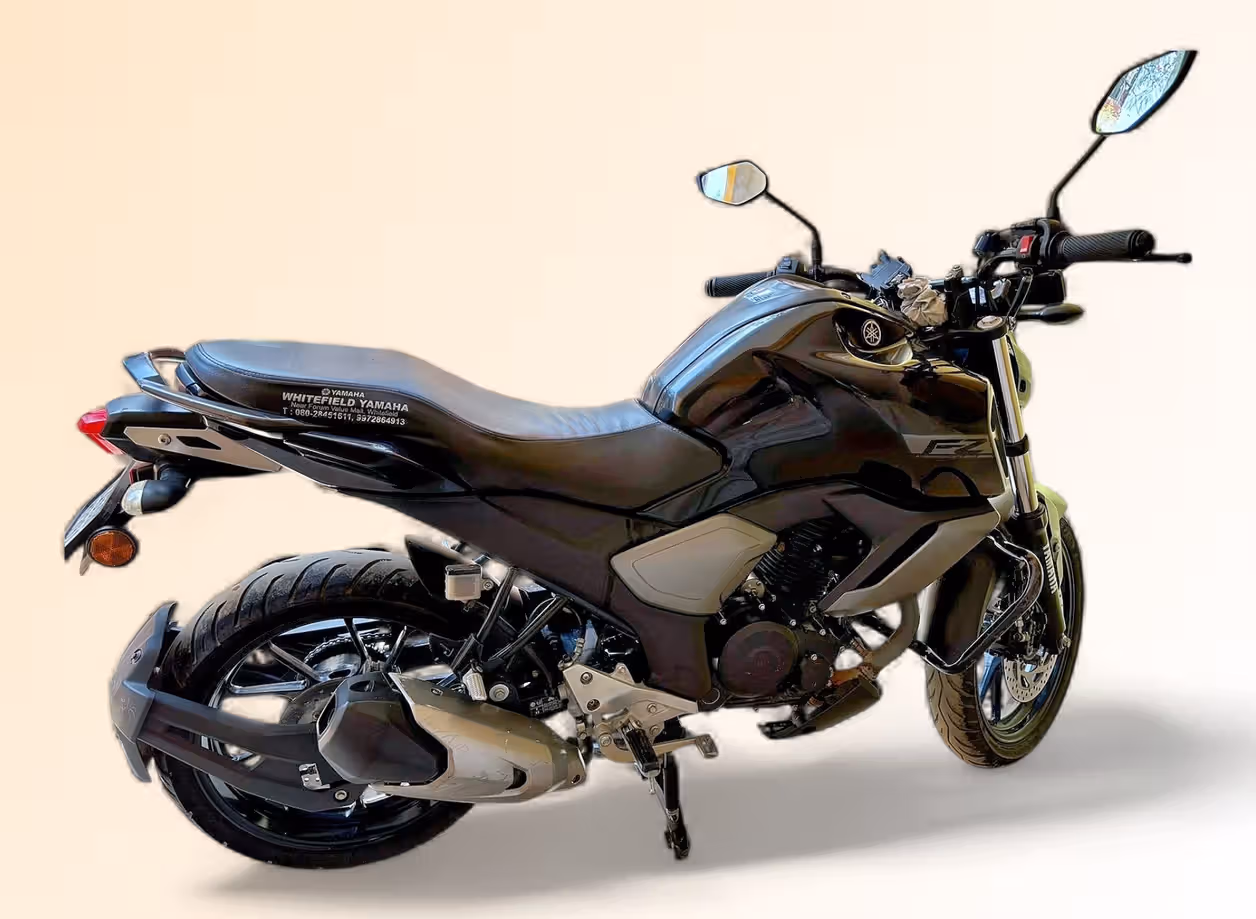 Yamaha FZ Standard