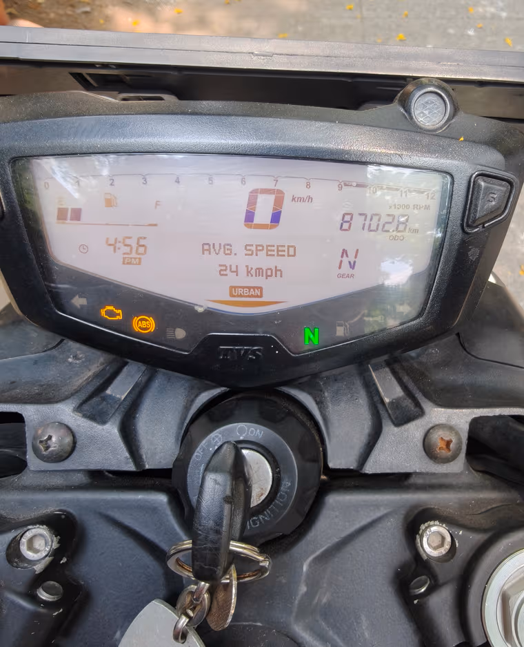 TVS Apache RTR 200 4V