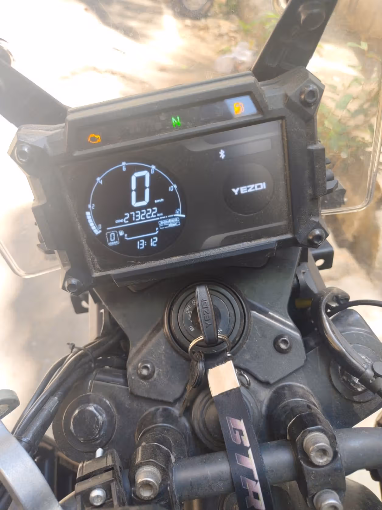 Yezdi Adventure Gloss