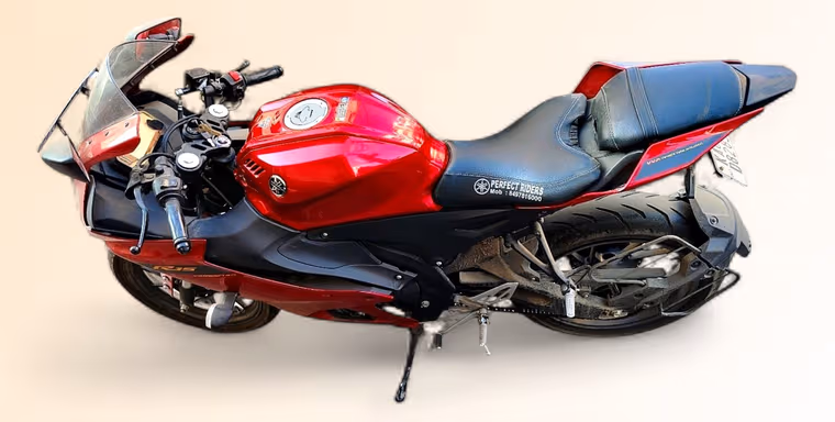 Yamaha R15 V4 STD