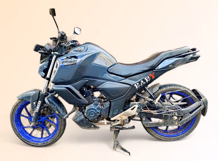Yamaha FZS FI V4 Deluxe