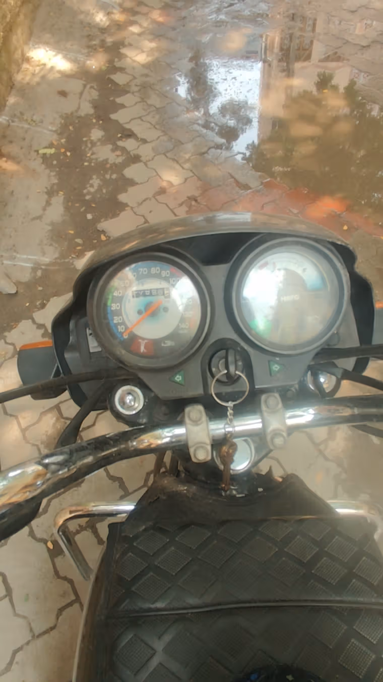 Hero Splendor Plus 100 Black And Accent Edition