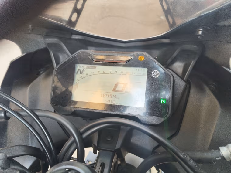 Yamaha R15M V3