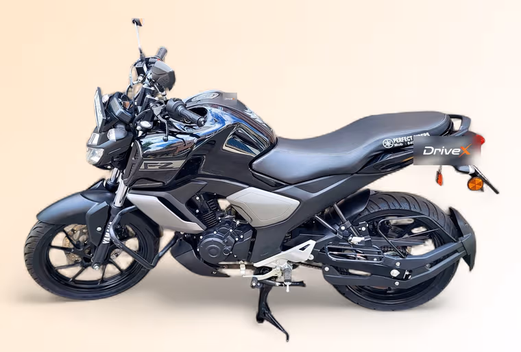 Yamaha FZ Standard