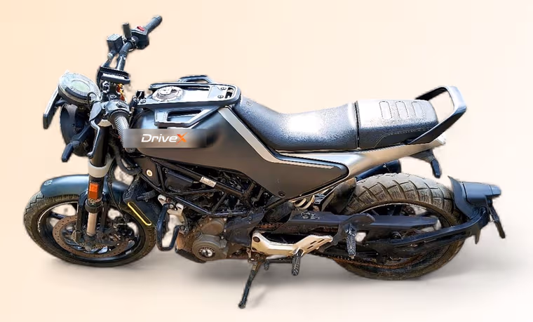 Husqvarna Svartpilen 250