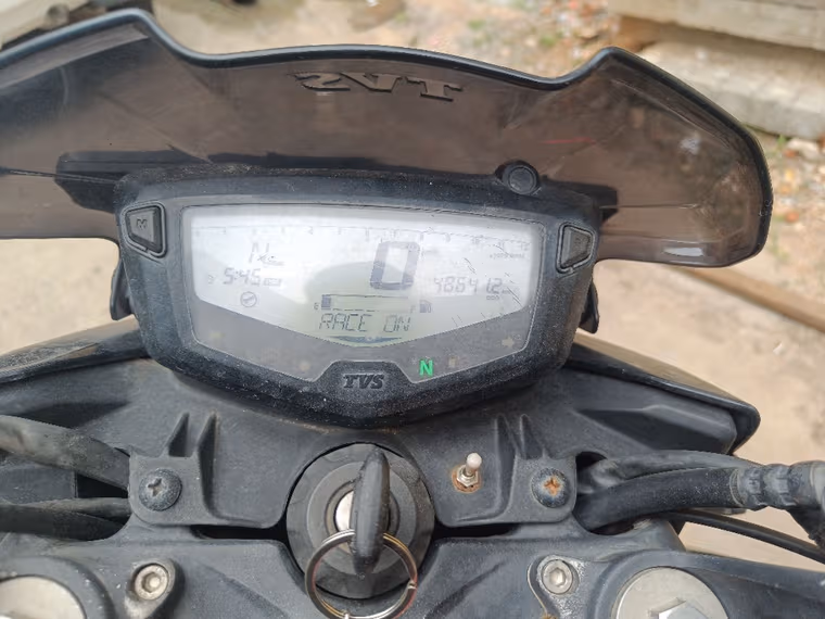 TVS Apache RTR 200 4V