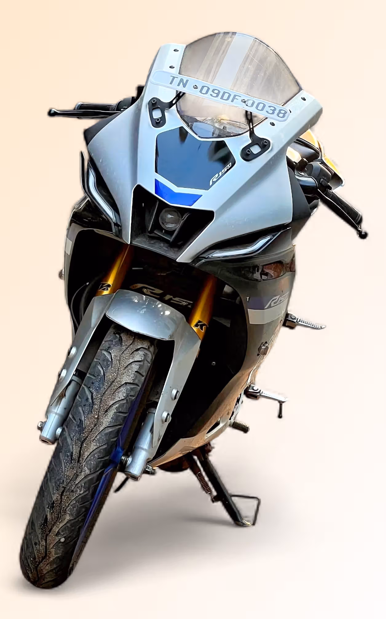 Yamaha R15M V3
