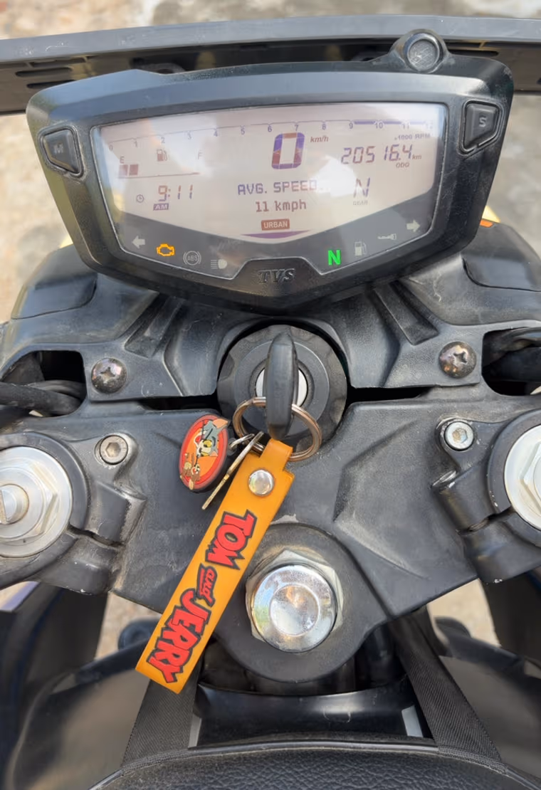 TVS Apache RTR 200 4V