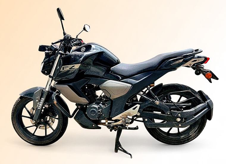Yamaha FZ Standard