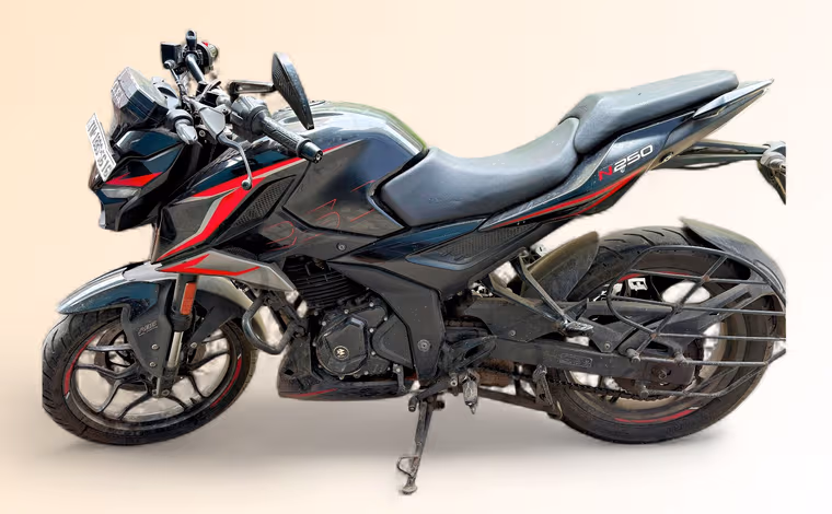 Bajaj Pulsar N250 Dual Channel