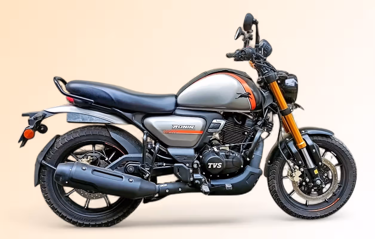 TVS Ronin Base Lightning Black