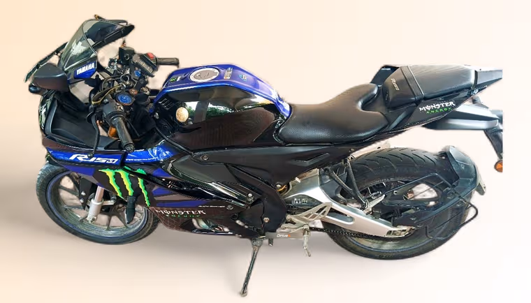 Yamaha R15M V3